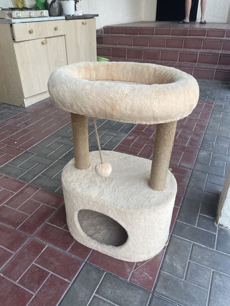 Домик для котк,когтеточка