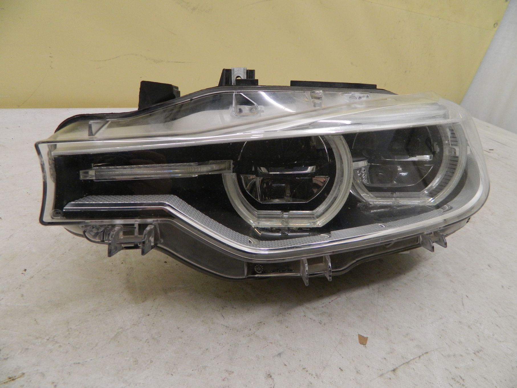 Far stanga BMW Seria 3 F30 / F31 LCI Full LED Adaptive, 2016, 2017, 2018, 2019, cod origine 74989-01.