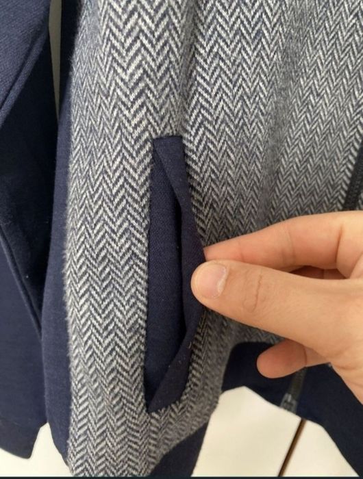 Продам мужскую кофту на замке