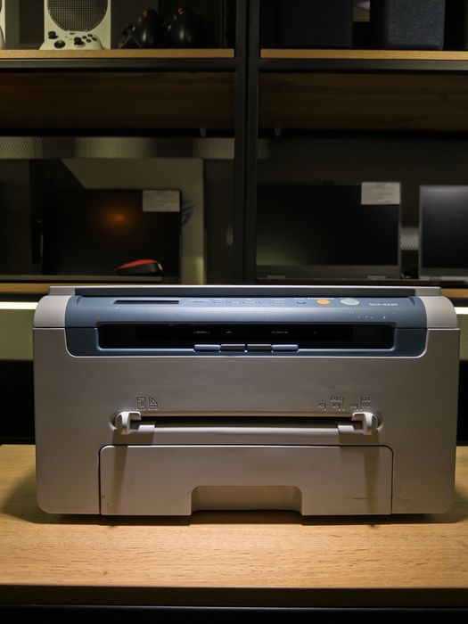 МФУ, Samsung SCX-4220, присутствует вмятина, 0575/10