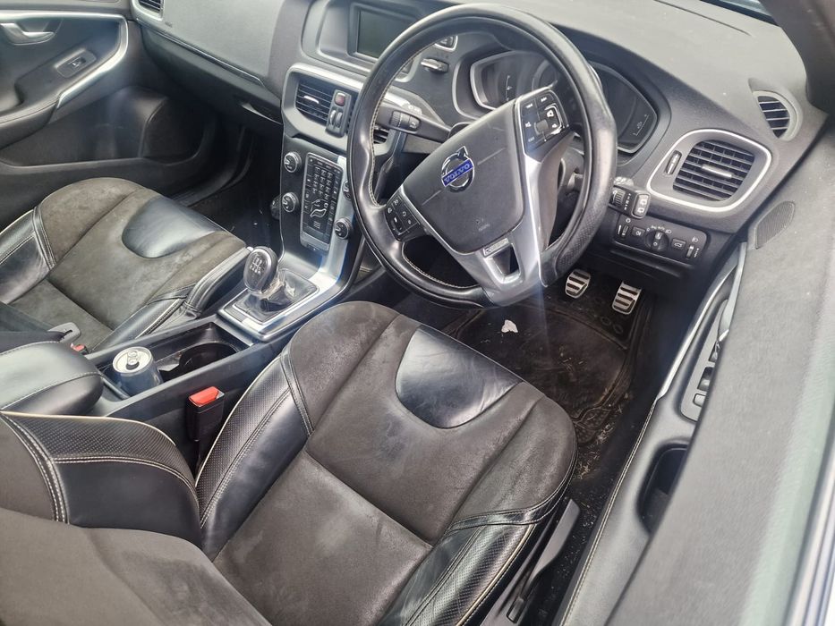 Dezmembram Volvo V40 2014 2.0d D5204T6