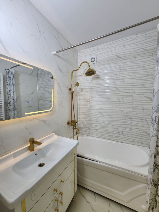 3 xonali zamonaviy kvartira sotiladi