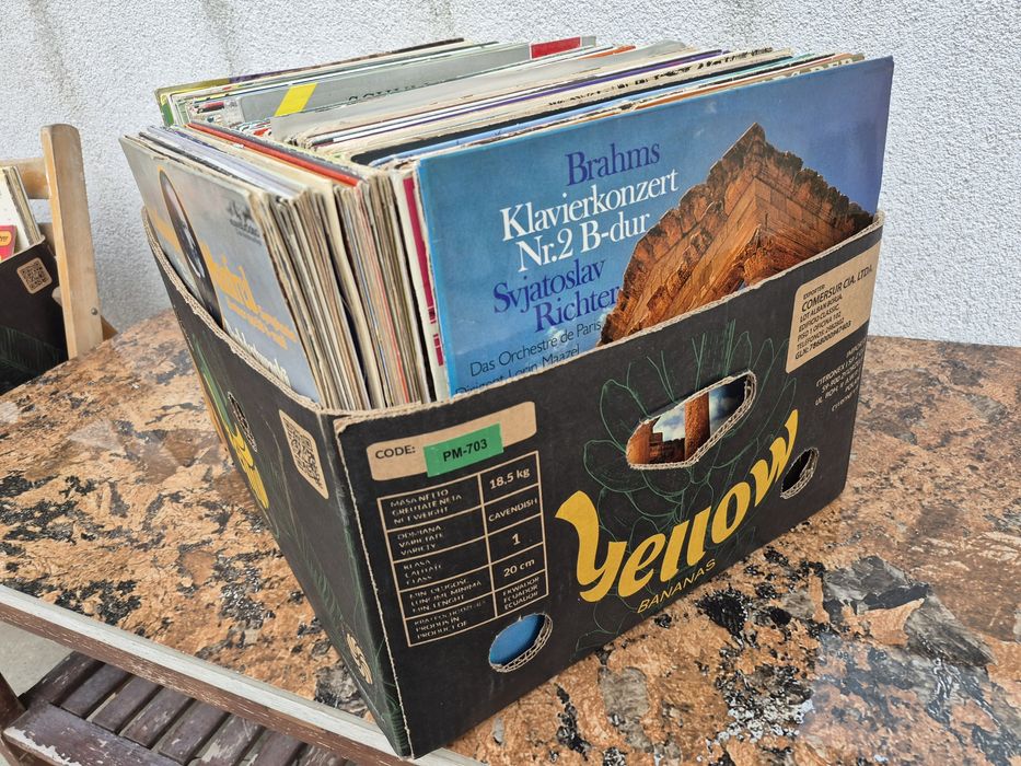 Vând Lot 200LP Discuri Vinil cu muzica clasica mixta Artiști celebrii