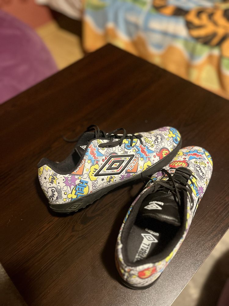 Футболни стоножки Umbro