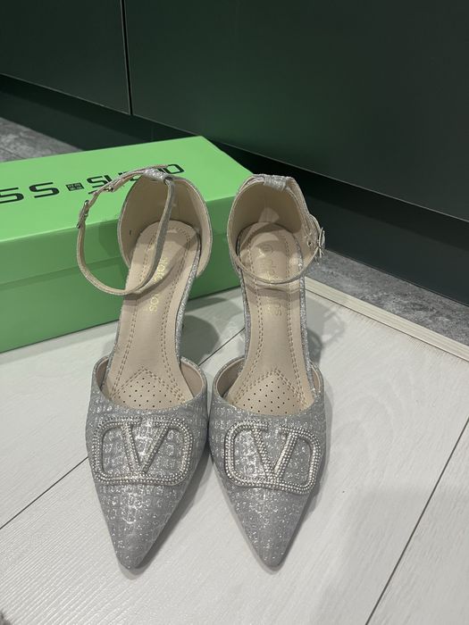 Продам Женская обувь туфли