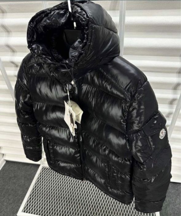 Geaca Maya Moncle r puffer lucioasa cu puf natural de gasca