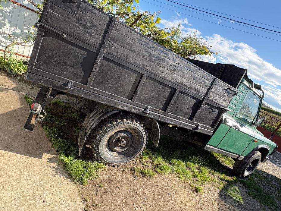 vând ari camionetă