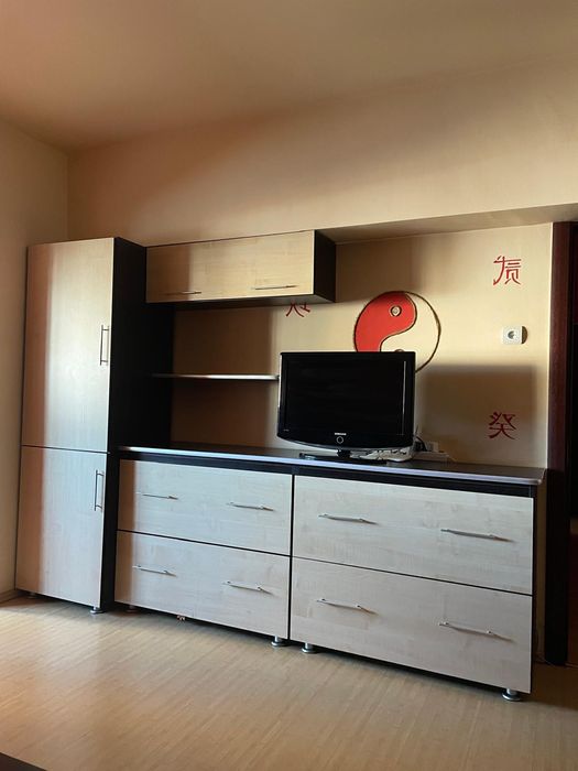 Inchiriez apartament cu 1 cameră  în centru!