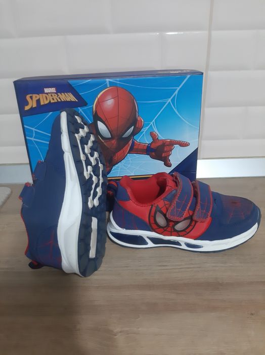Pantofi sport băieți - Spiderman cu leduri (mărimea 29)