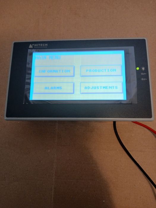 Hitech монитор панел с тъч скрийн