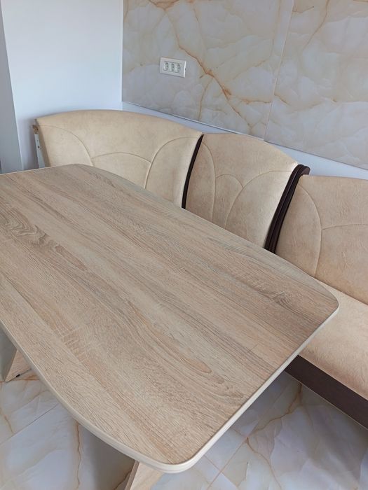 Vand coltar de bucătărie, stare bună, culoarea crem