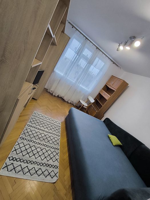 Apartament 2 camere decomandat Central(Piata Mare)cu centrala termica