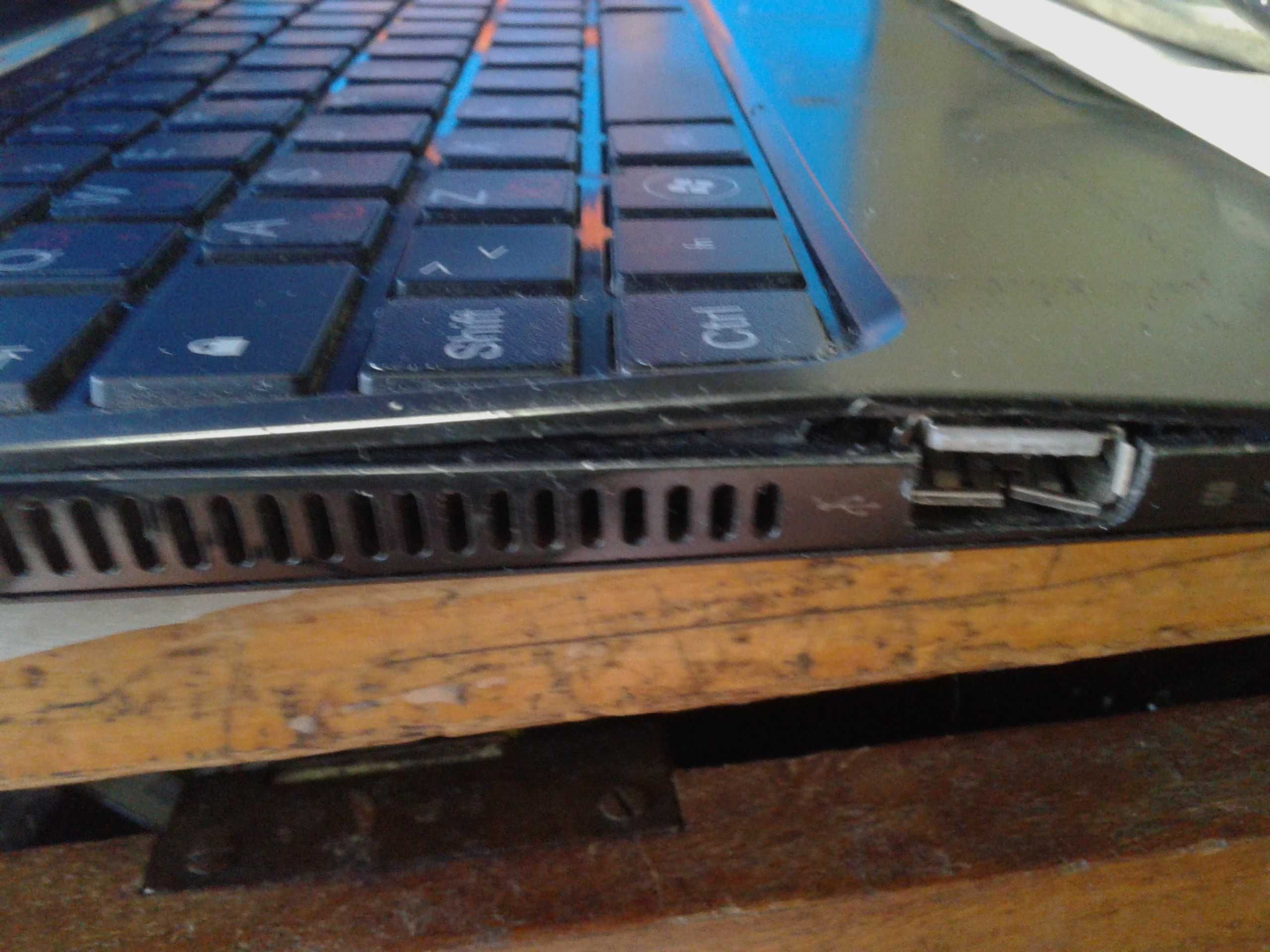 Малък лаптоп HP Mini модел 200-4210st