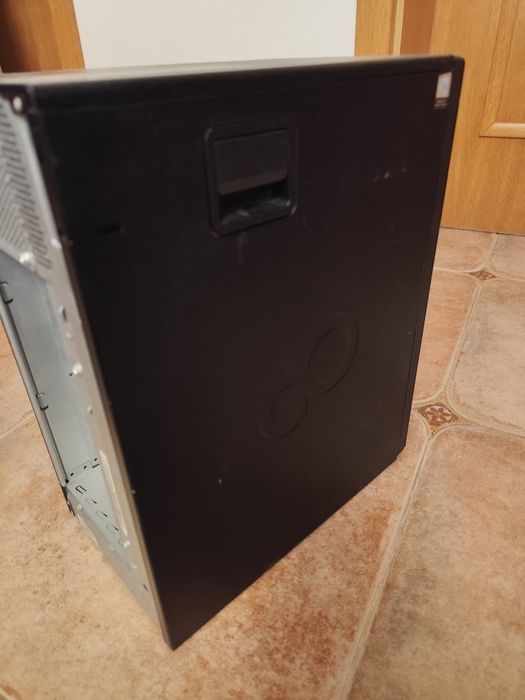 Vand desktop Fujitsu