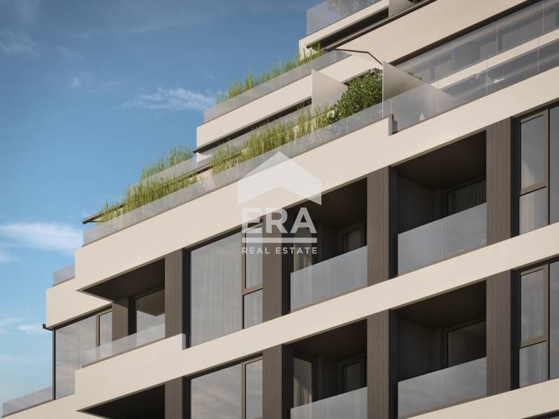 Двустаен южен апартамент за продажба, с голяма тераса, в новострояща с