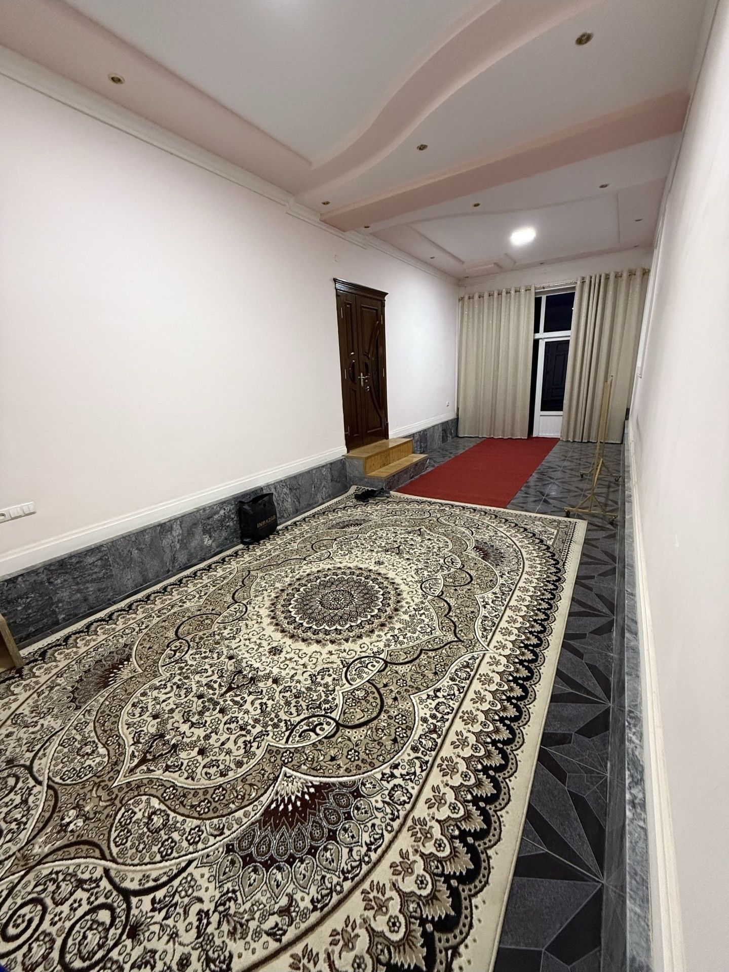The yard is for long-term rent in Karshi