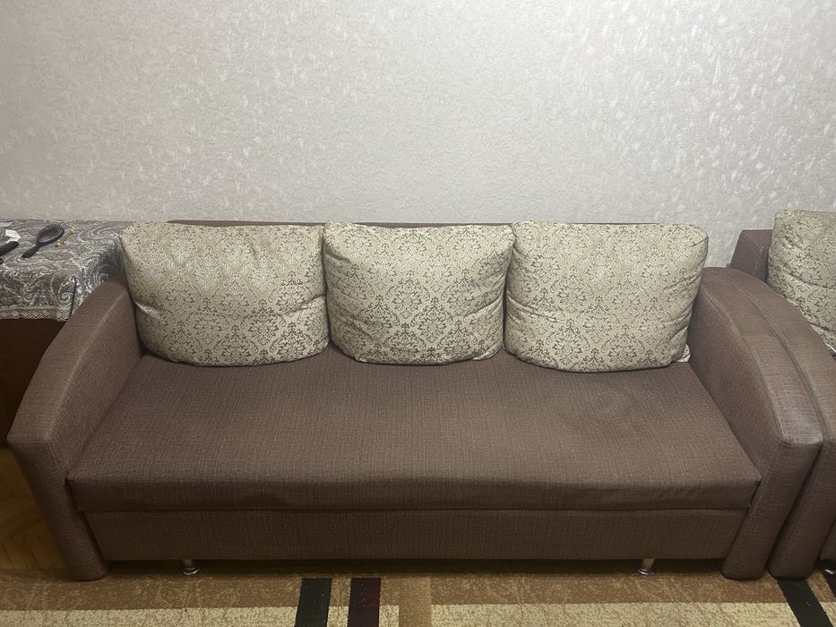 Диван в хорошем состоянии