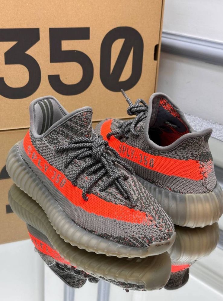 YEEZY 350 V2 *unisex*