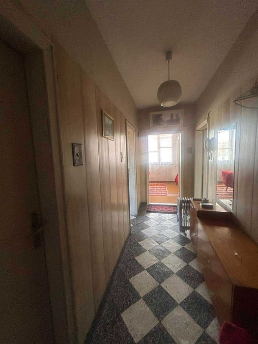 Продава се Многостаен апартамент в Търговище, Изток 1 - 108 кв.м за 926 €/кв.м - Снимка #5