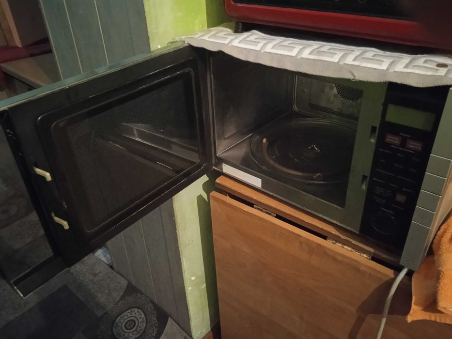 Electrolux СВЧ Печь. + Электро гриль, с конвекция