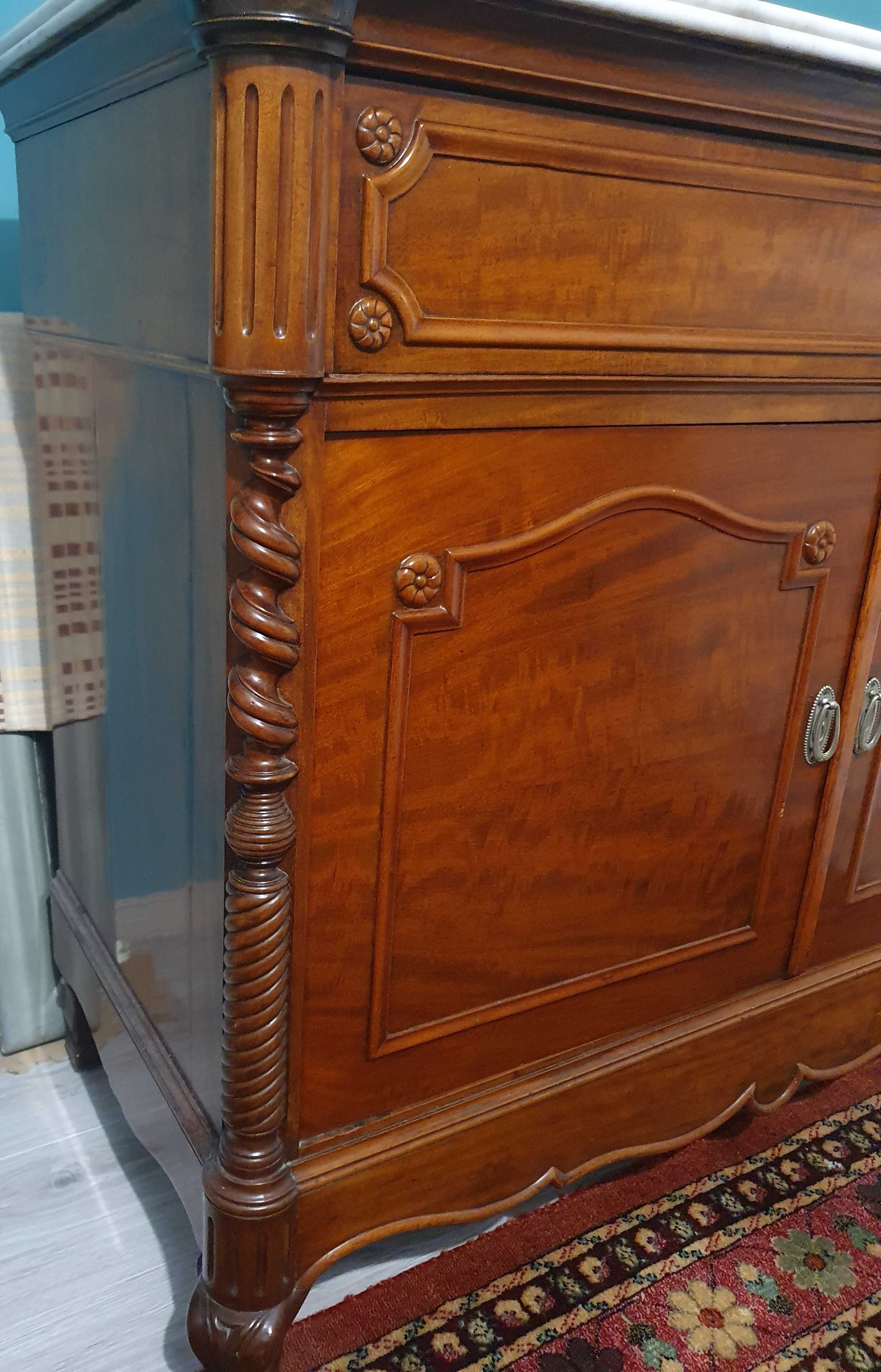 Comode anii 1900 in stare foarte buna