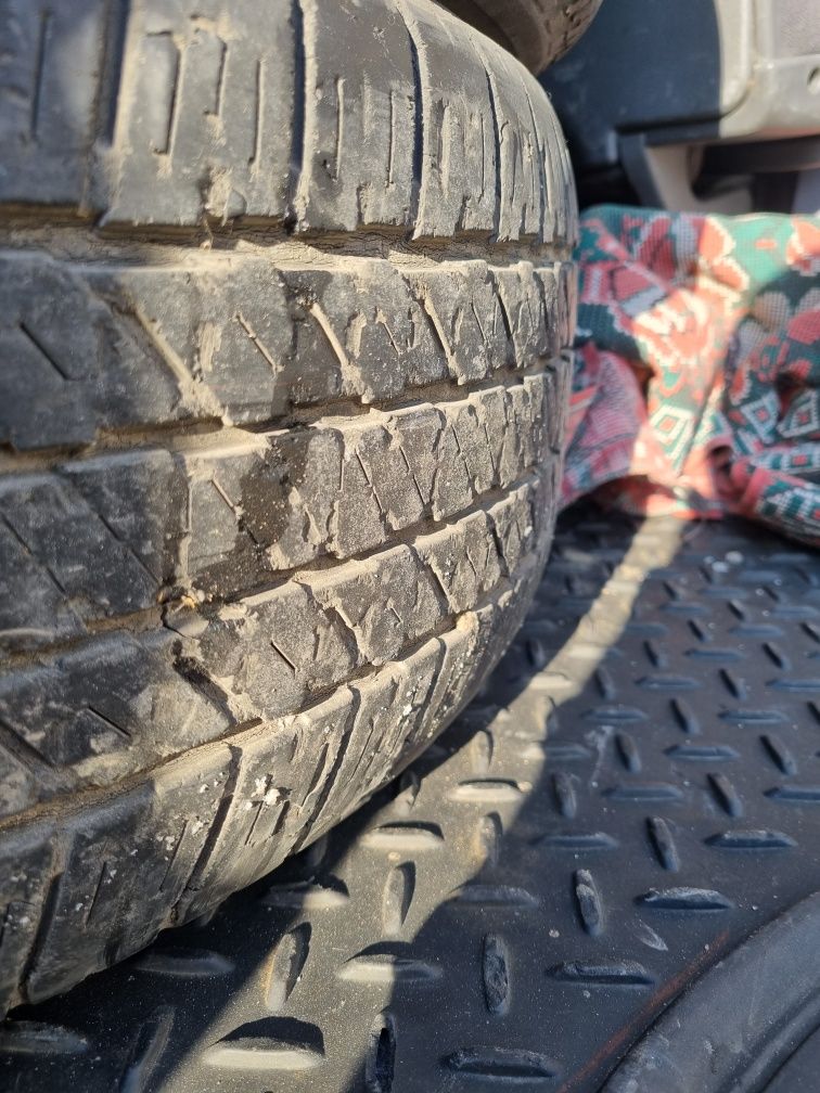 Резина Dunlop 285/60R18