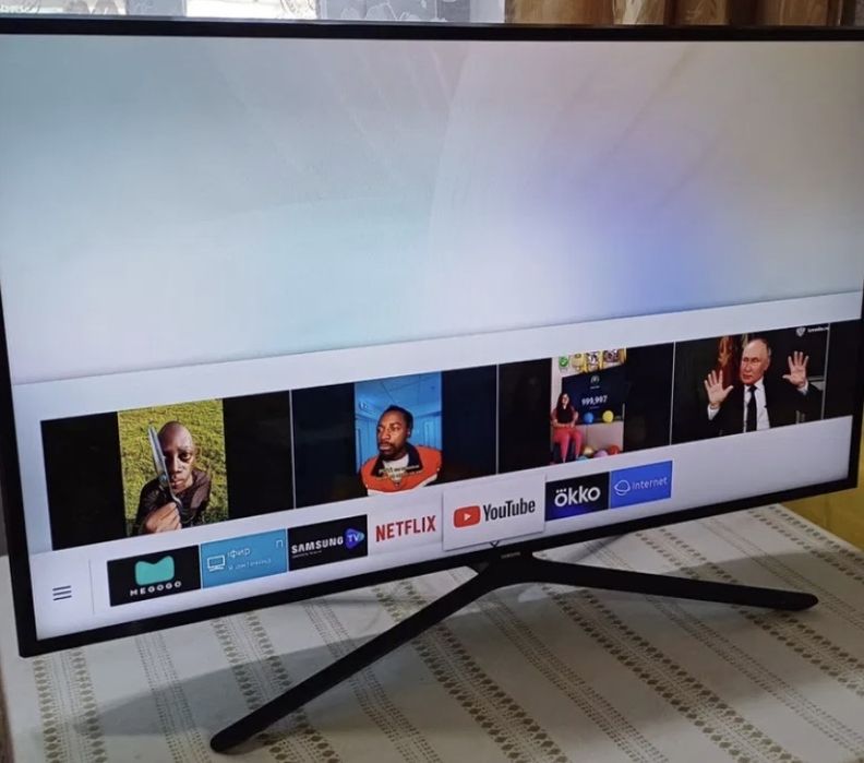Продам Смарт телевизор Samsung 109 см оригенальный