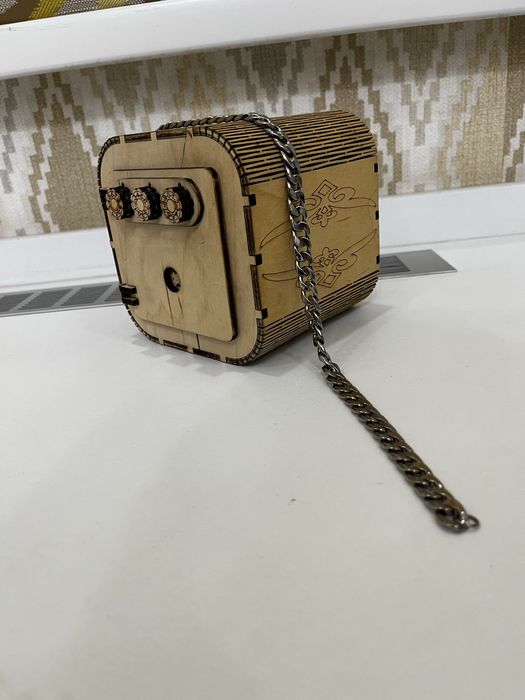 Цепочка продается в городе Актау