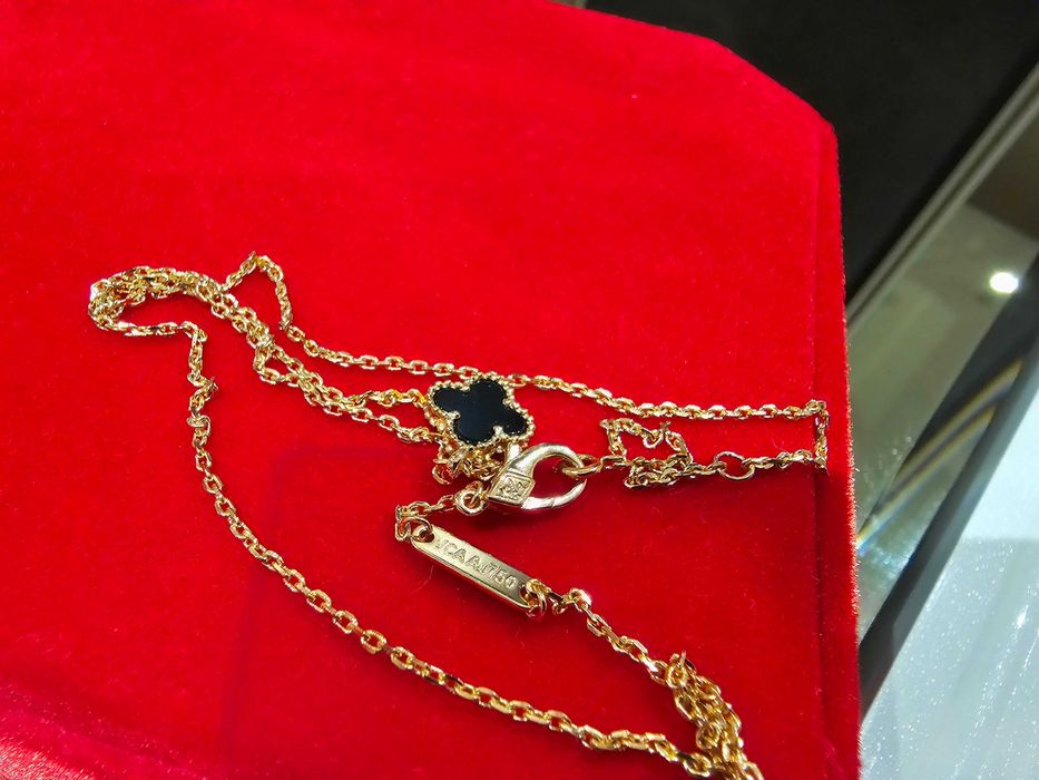 Van Cleef & Arpels VCA Rose Black Sweet Alhambra Clover Дамско Колие