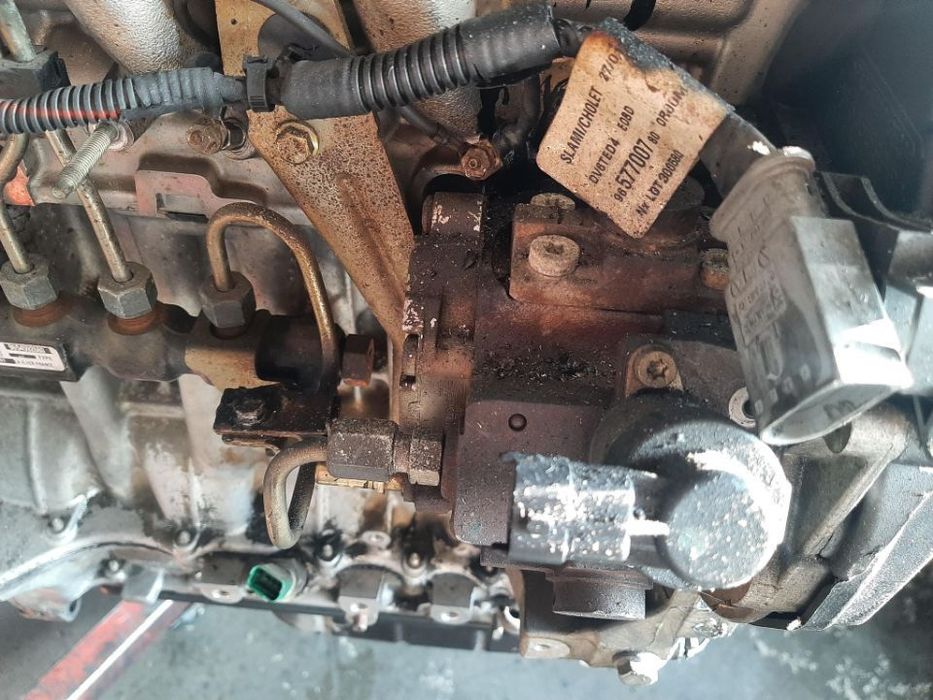 Pompa inalta 1.6 d ford c-max focus 2 peugeot partner 206 citroen berlingo c2 c3 0445010102