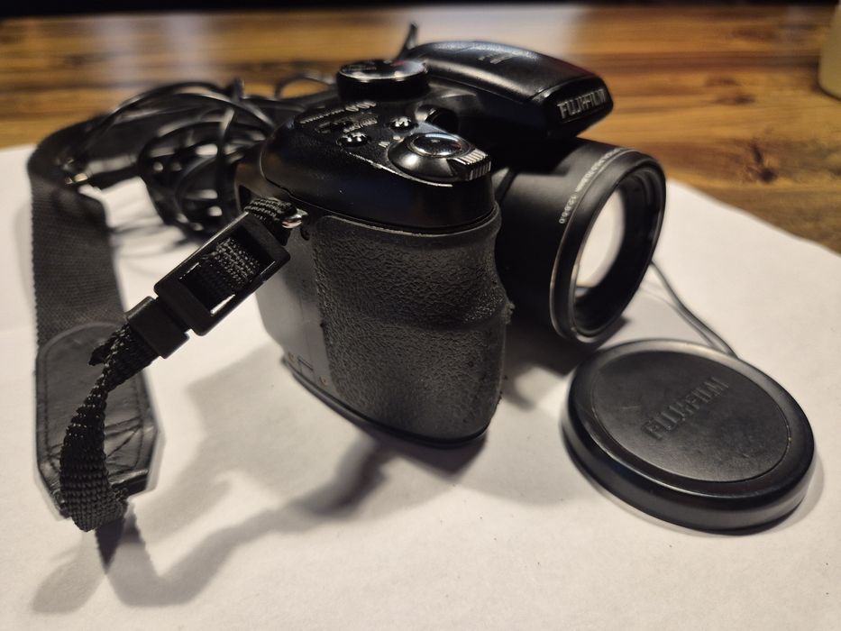 Aparat foto Fujifilm FinePix S1000Fd