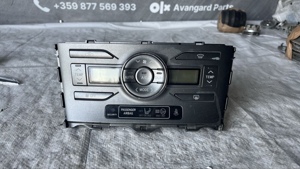 Панел климатроник Toyota Auris 2006-
