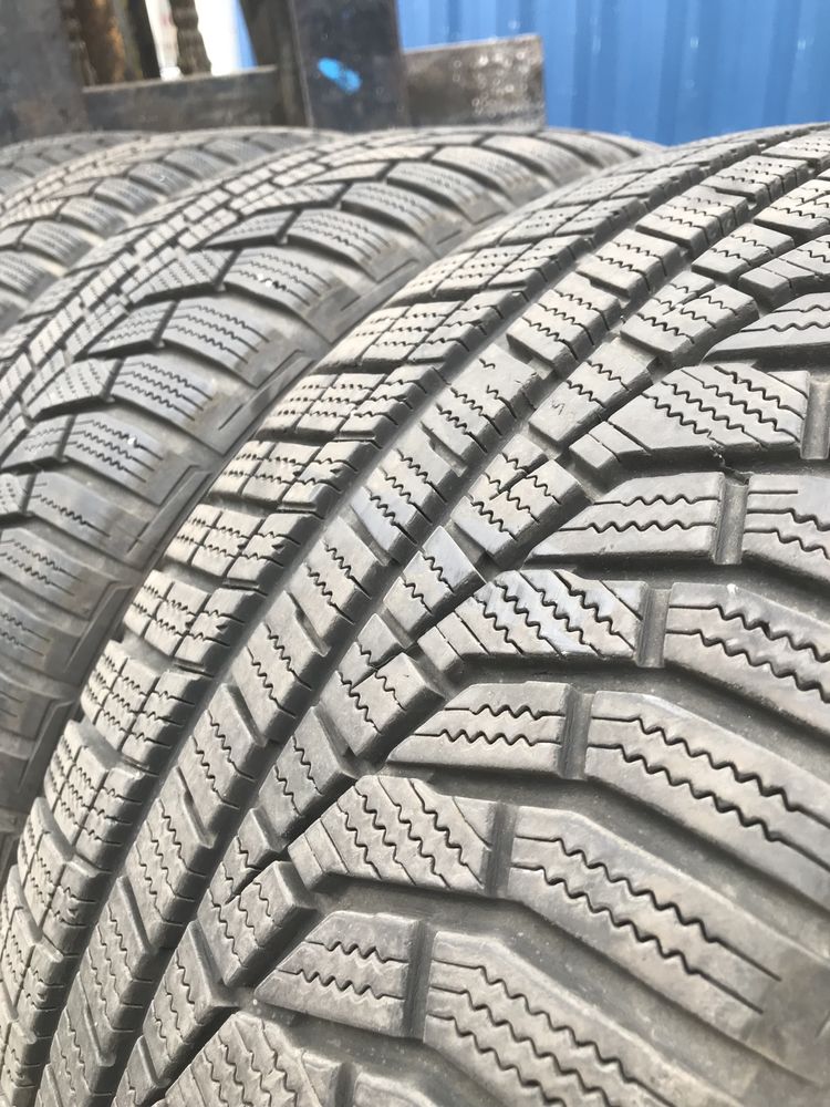 Зимни гуми Hankook 225/55 R17 DOT2020