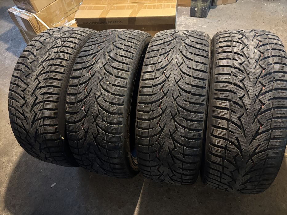 Зимни гуми Toyo G3 Ice 245/45/r20 Japan DOT 2520