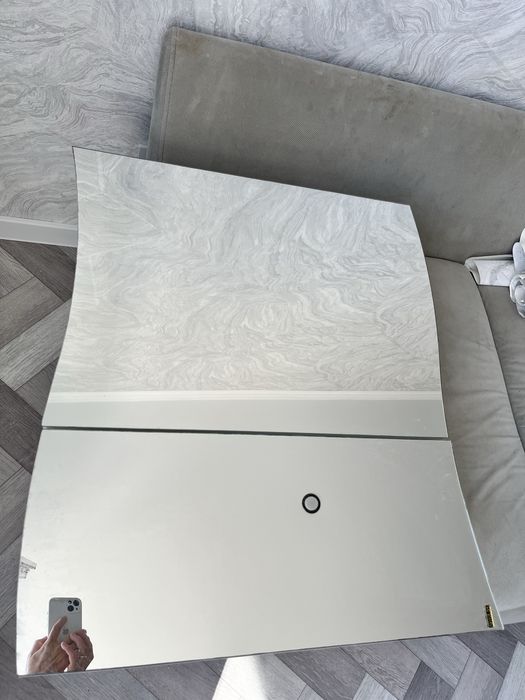 Зеркало13000;столешница2 м+70см7000;двери5000;люстра20000тг сост.хорош