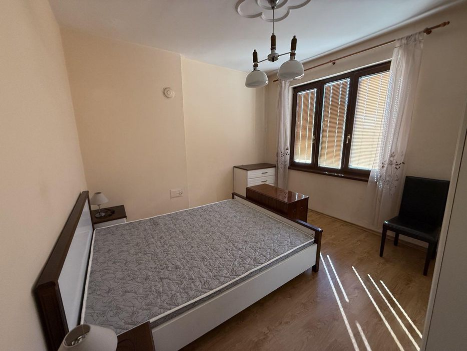 Дава се под наем Двустаен апартамент в София, Лозенец - 78 кв.м за 650 € - Снимка #2