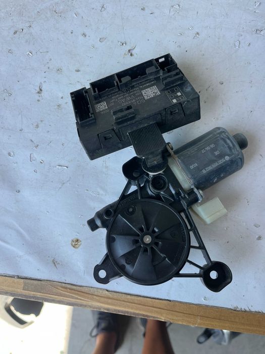 Стъклоповдигач Skoda Octavia