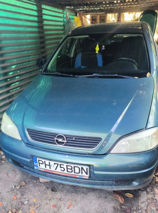 Opel Astra 1.6i - 10.2023
