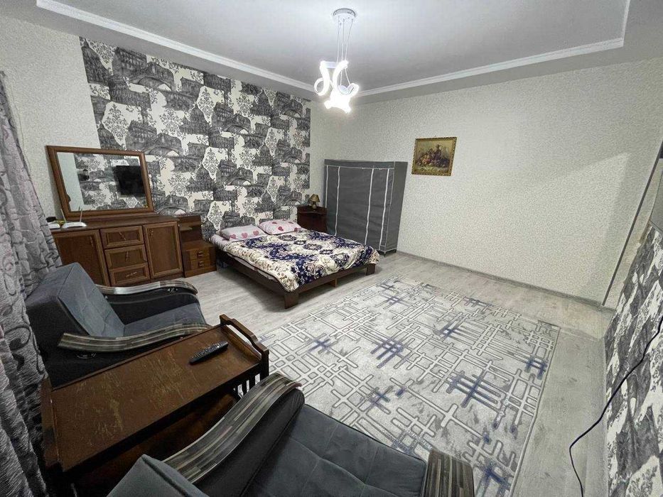 СРОЧНО !! Продается квартира в Яшнабаде 1/7/9 ( 42 кв/м ) Авиасозлар 1