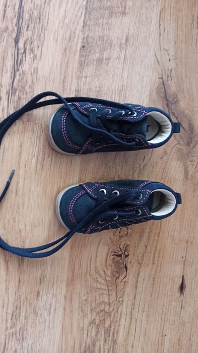 Бебешки/детски кожени обувки 20 номер