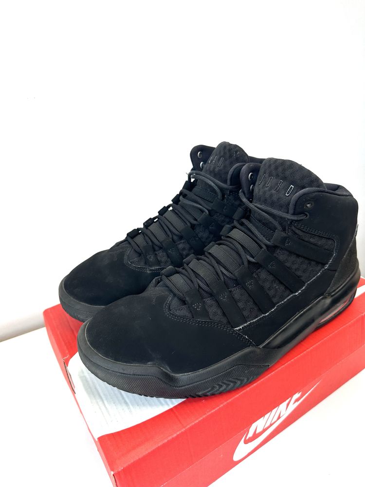 Jordan Max Aura  (43) Маратонки