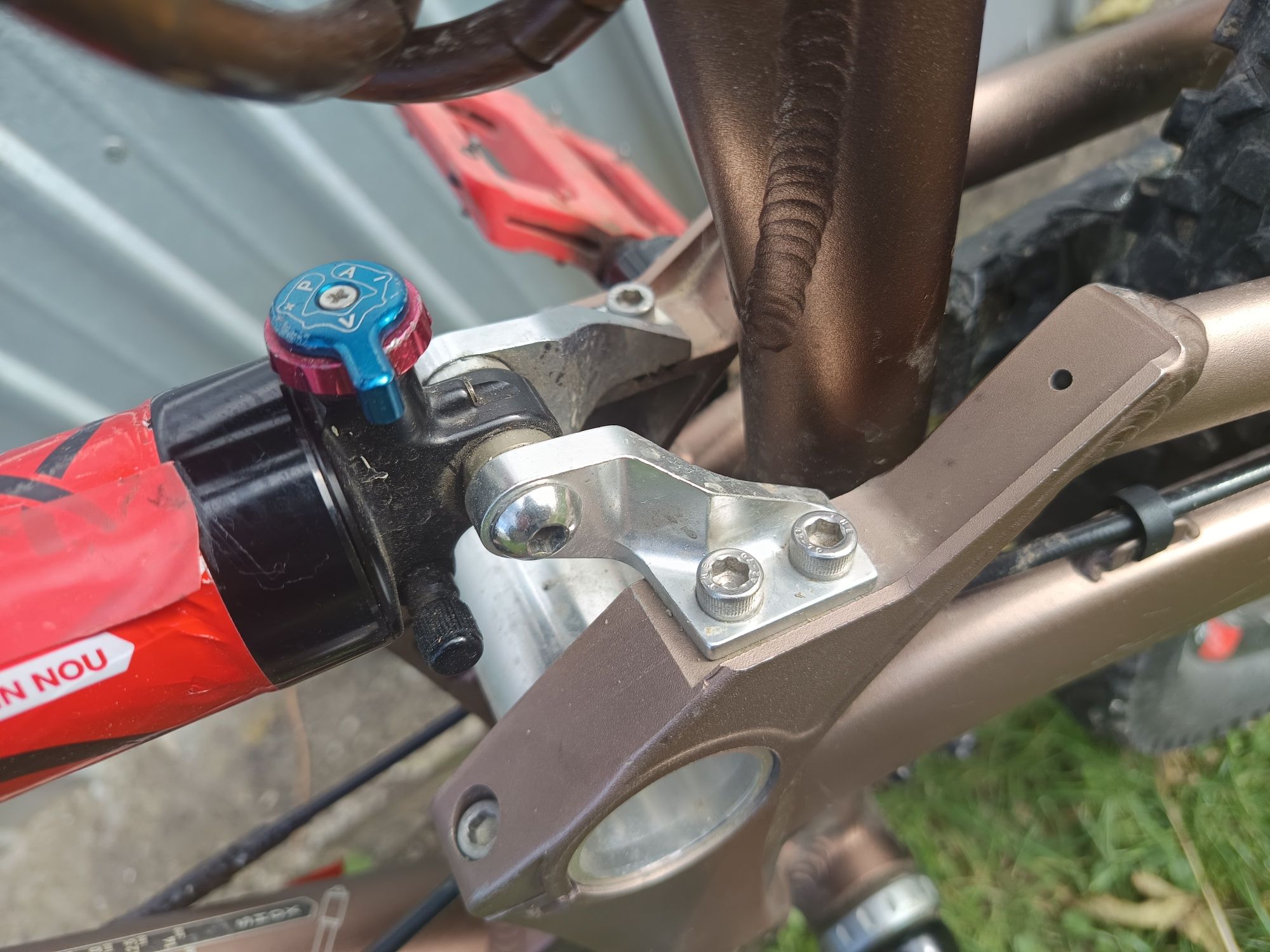 Vând bicicleta Bionicon