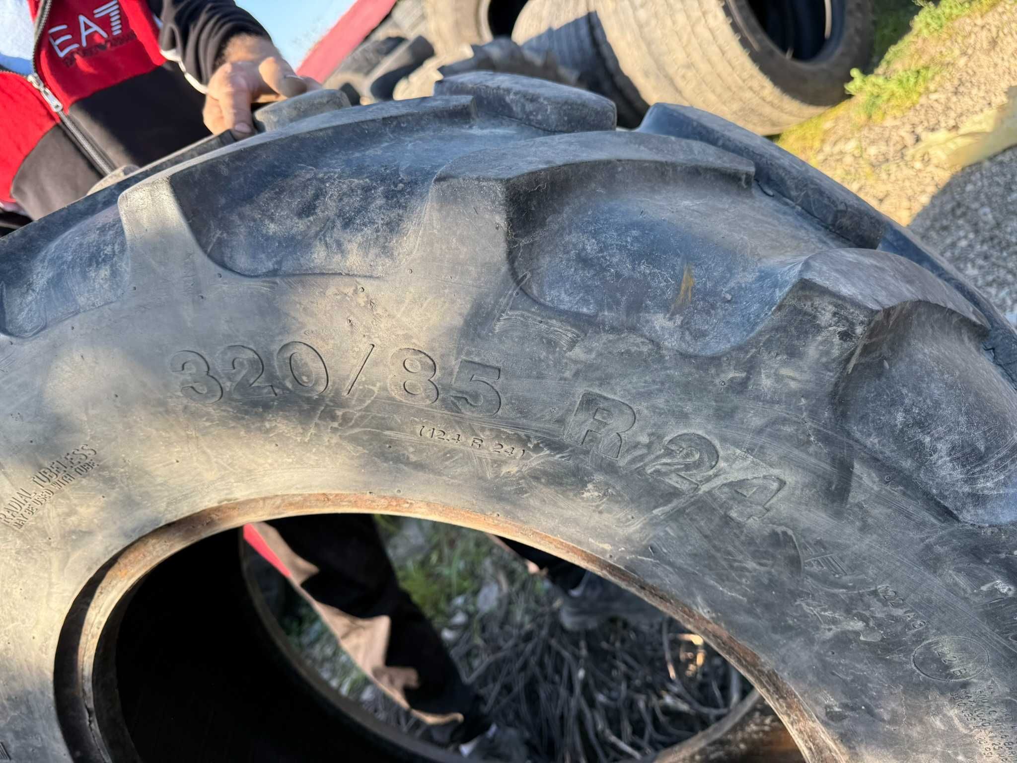 Anvelopa 12.4 R24 Vredestein