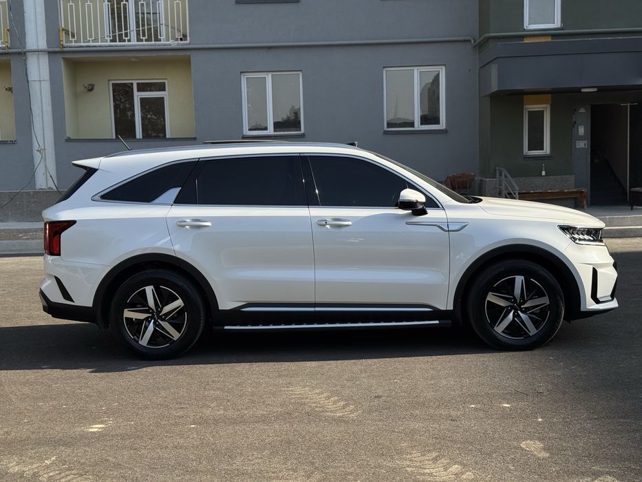 Kia Sorento 2.5 2023-yil  5 kishilik