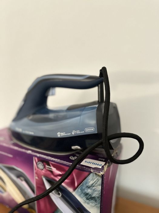 Fier de călcat Philips Azur 8000 NOU