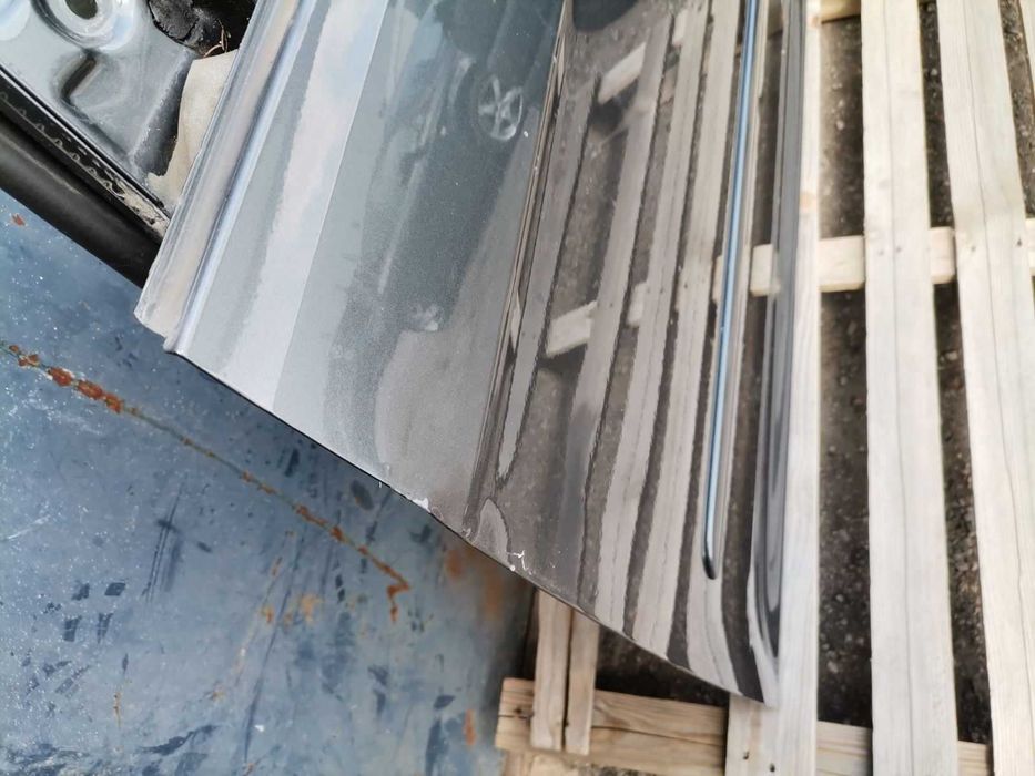 VW Caddy предна лява врата 2016година