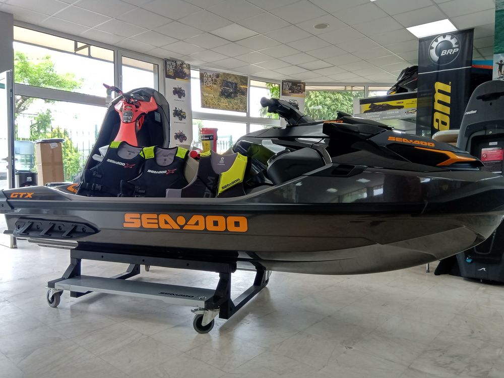 Джет Bombardier Sea Doo GTX 230 ГОДИНА 2022