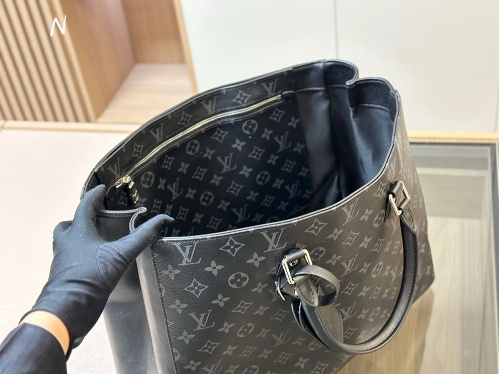 Geanta Louis Vuitton Calitate Premium