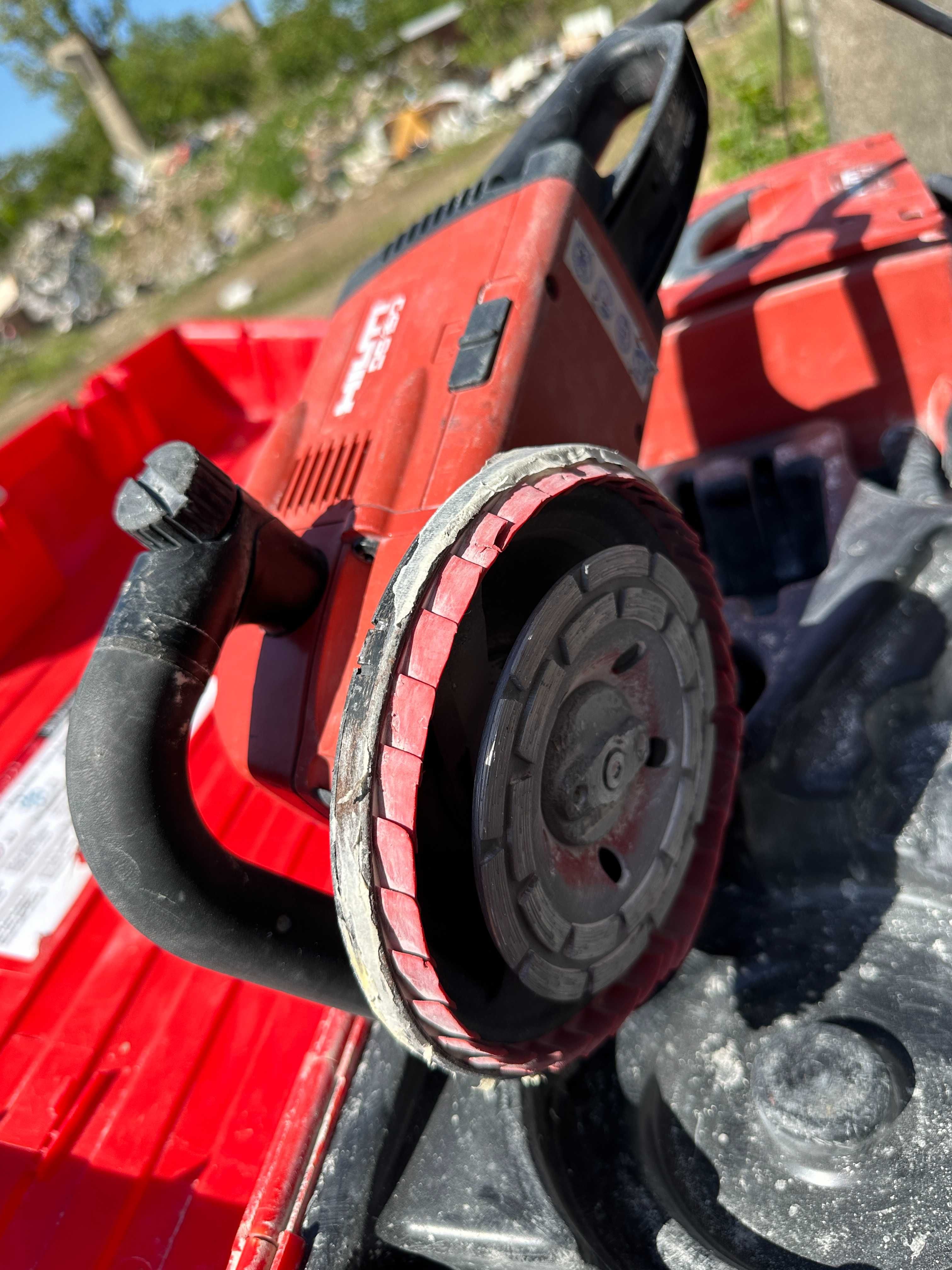 Șlefuitor pentru beton HILTI DG 150