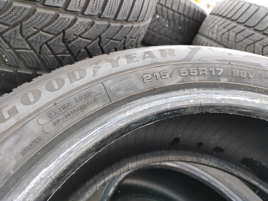 2бр Зимни гуми 215 55 17 - Goodyear - DOT 2024